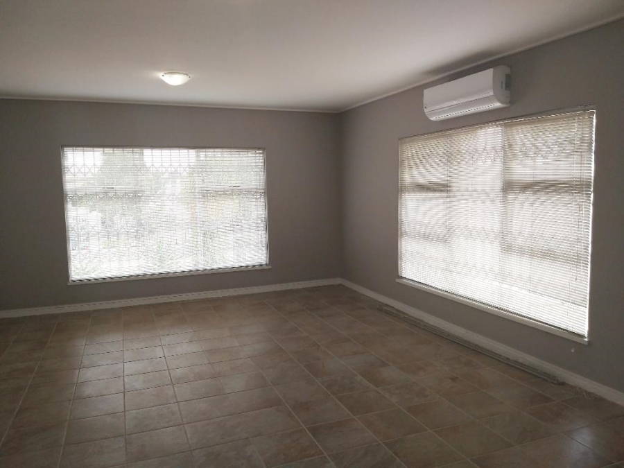 To Let commercial Property for Rent in Durbanville Western Cape